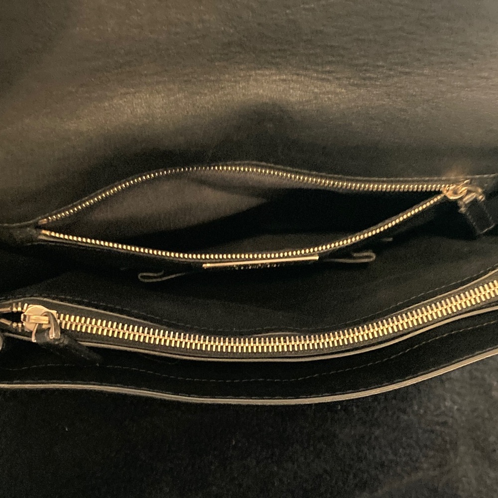 Valentino Garavani Black Leather Clutch/large wristlet - Picture 9 of 11